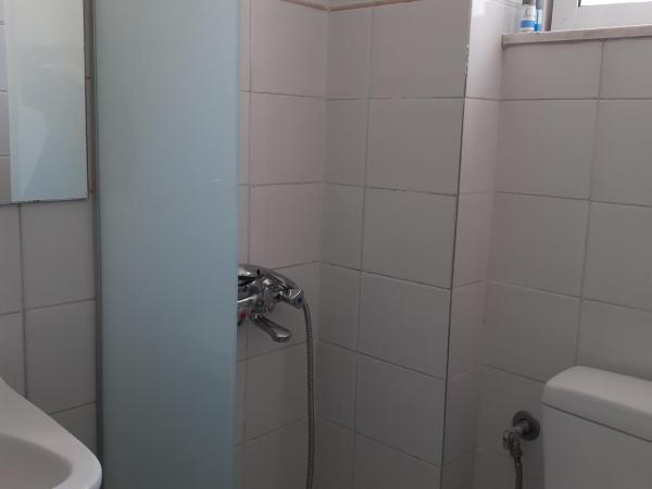 Diana Rooms : photo 1 de la chambre chambre simple avec salle de bains 