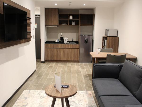 FUJITAYA Querétaro : photo 2 de la chambre suite lit queen-size