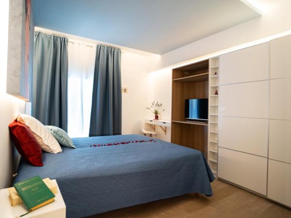 L' Angolo dei poeti - Bed and Breakfast : photo 7 de la chambre chambre double ou lits jumeaux avec salle de bains privative