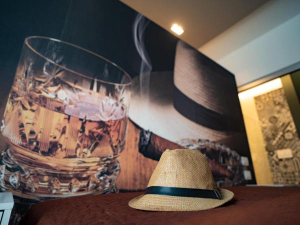 L' Angolo dei poeti - Bed and Breakfast : photo 2 de la chambre chambre familiale avec salle de bains privative