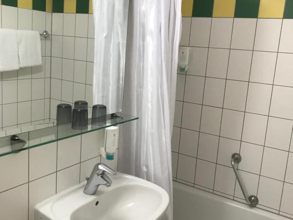 Hotel Ambiente Garni : photo 4 de la chambre chambre lits jumeaux