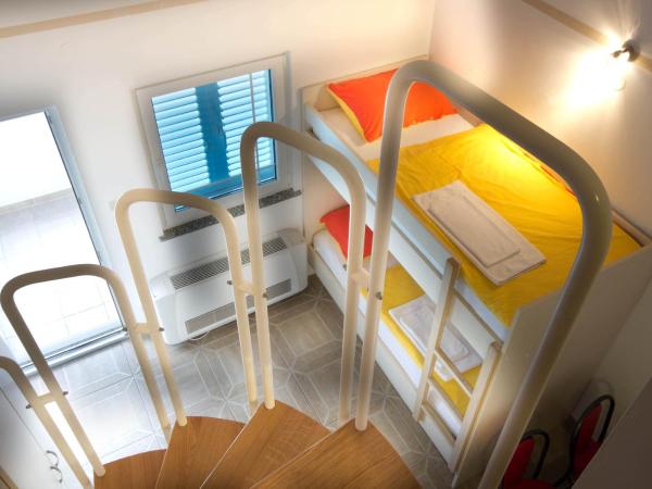 Apartmani Vila Caska : photo 4 de la chambre studio en duplex avec balcon - vue sur mer