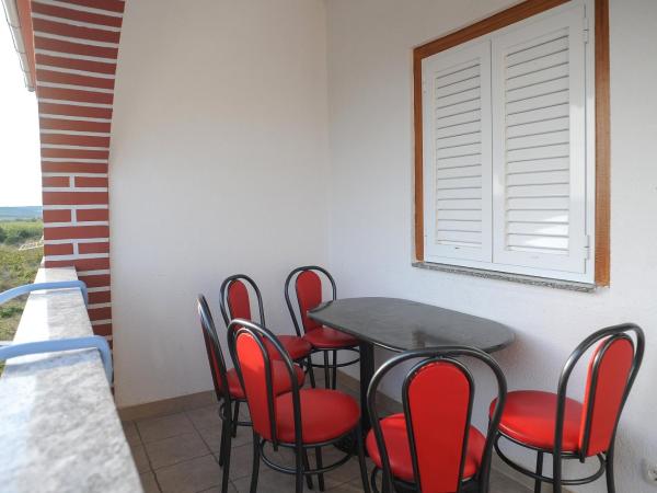 Apartmani Vila Caska : photo 7 de la chambre studio en duplex avec balcon - vue sur mer