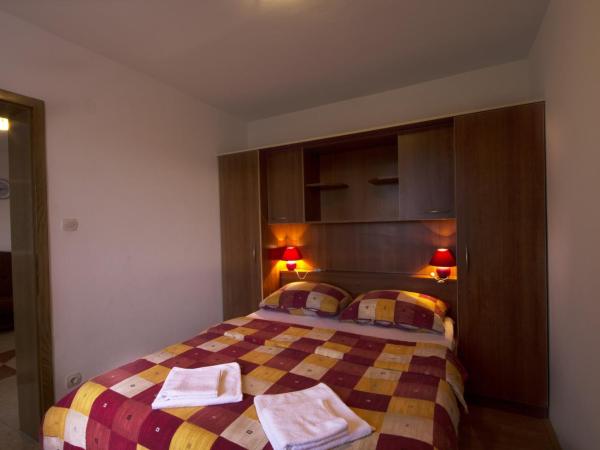 Apartmani Vila Caska : photo 7 de la chambre appartement 1 chambre avec balcon et vue sur mer