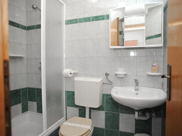 Apartmani Vila Caska : photo 3 de la chambre studio avec balcon et vue sur la mer