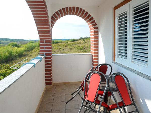 Apartmani Vila Caska : photo 5 de la chambre studio confort avec balcon et vue sur la mer 