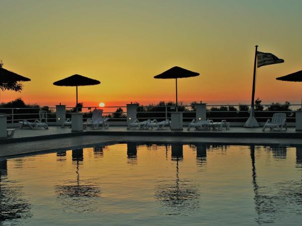 Santorini Camping & Hostel : photo 5 de la chambre tente double