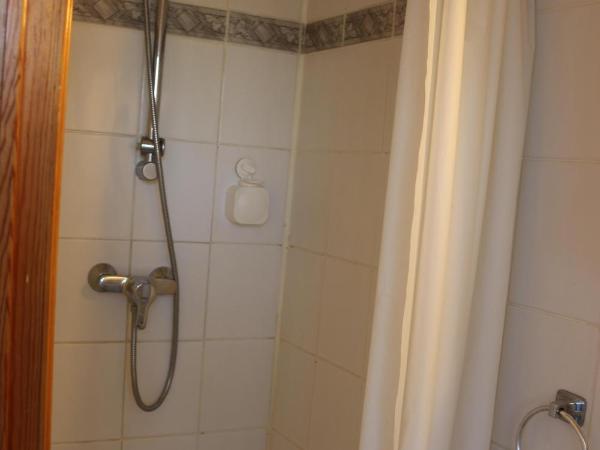 Brussels BnB : photo 6 de la chambre chambre double avec salle de bains privative
