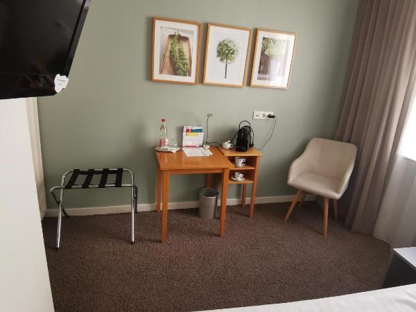 MAX Hotel Düsseldorf Self-Check-in : photo 4 de la chambre chambre double