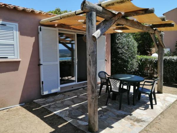 Résidence Monte d'Oro : photo 1 de la chambre villa - vue sur mer