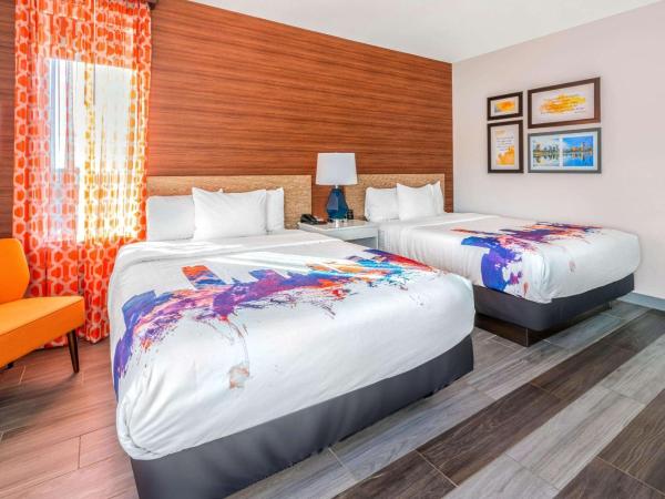 La Quinta by Wyndham Oklahoma City Airport : photo 7 de la chambre chambre avec 2 grands lits queen-size