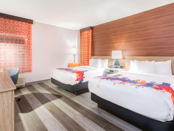 La Quinta by Wyndham Oklahoma City Airport : photo 6 de la chambre chambre avec 2 grands lits queen-size