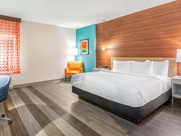 La Quinta by Wyndham Oklahoma City Airport : photo 3 de la chambre chambre lit king-size