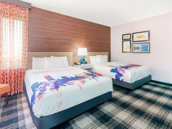 La Quinta by Wyndham Oklahoma City Airport : photo 1 de la chambre chambre avec 2 grands lits queen-size