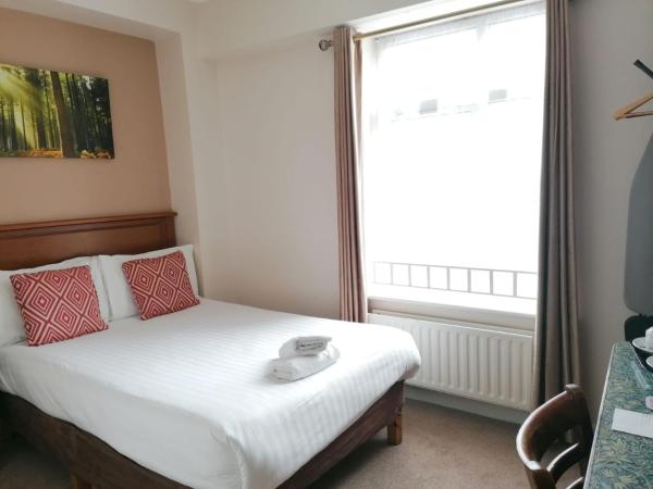 Thirteen On The Green - Eyre Square : photo 2 de la chambre chambre simple standard avec douche