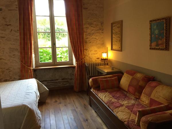 Les Huguets : photo 2 de la chambre chambre triple classique