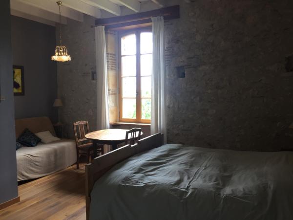 Les Huguets : photo 5 de la chambre chambre quadruple confort