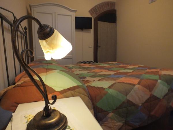 B&B Casale Virgili : photo 2 de la chambre chambre simple avec salle de bains extérieure privative