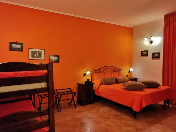 Hotel Neapolis : photo 3 de la chambre chambre familiale