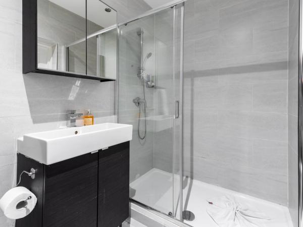 Vilenza Hotel : photo 7 de la chambre chambre familiale avec salle de bains privative