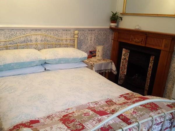 White Guest House : photo 3 de la chambre petite chambre double