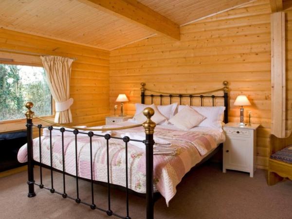 Cherbridge Lodges - Riverside lodges, short lets (business or holidays) : photo 4 de la chambre appartement 3 chambres