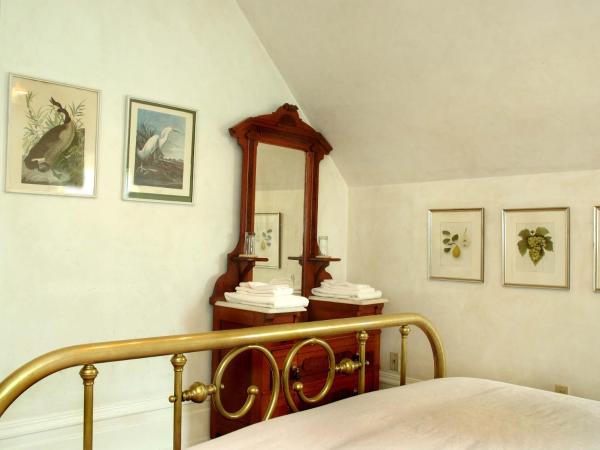 Chateau Tivoli Bed and Breakfast : photo 4 de la chambre chambre double Économique