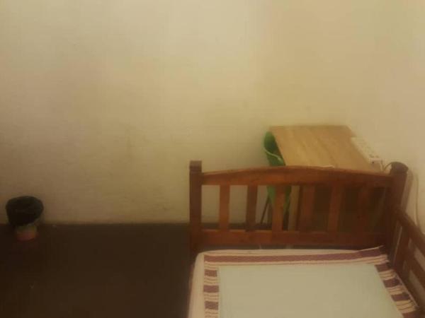 Cocoa Mews Cafe and Homestay : photo 3 de la chambre chambre simple avec salle de bains commune