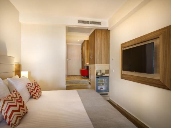 Girandella Valamar Collection Resort : photo 4 de la chambre room for 2+2 seaview - family