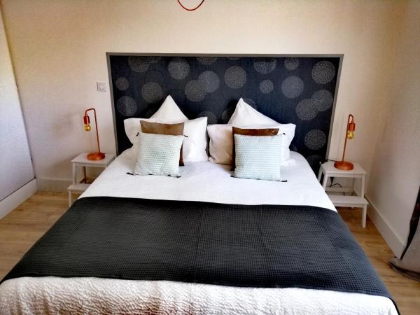 La Maison Grivolas Appartements et Maison d'hôtes : photo 1 de la chambre suite supérieure