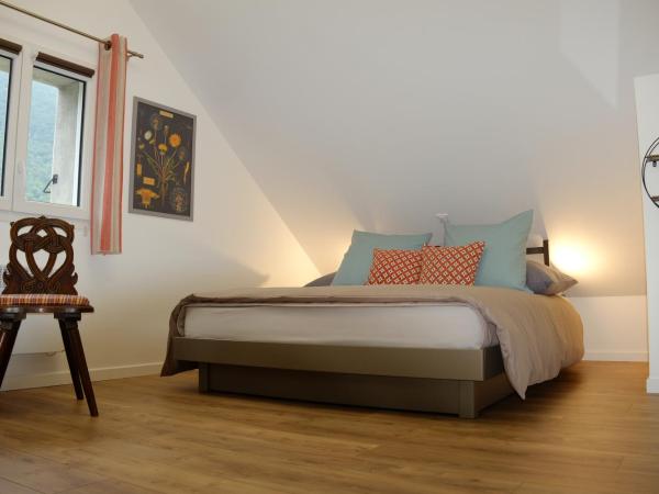 Le Clot de la Hount : photo 1 de la chambre chambre double avec salle de bains privative extérieure