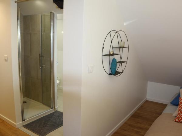 Le Clot de la Hount : photo 2 de la chambre chambre double avec salle de bains privative