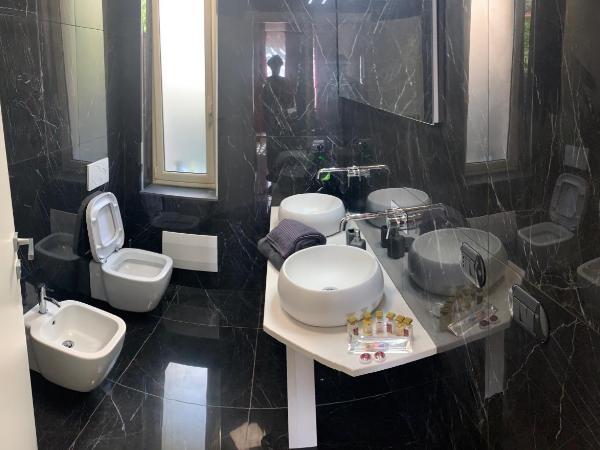 National Gallery Taormina B&B : photo 1 de la chambre chambre quadruple avec douche