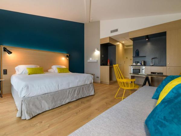 Best Western Montecristo-Bastia : photo 1 de la chambre studio lit king-size avec terrasse