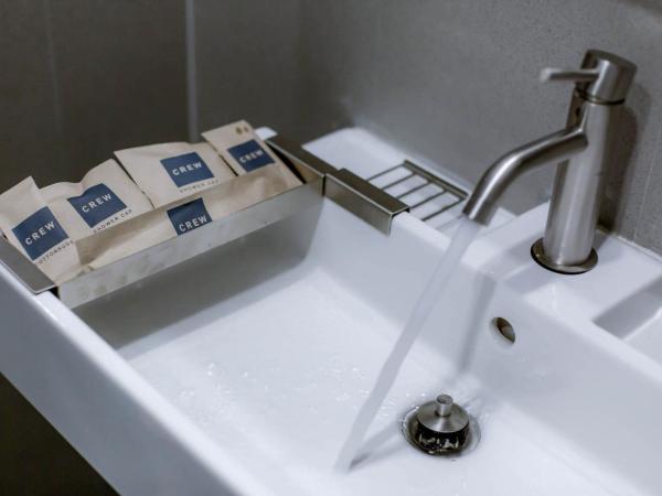 CREW Hotel : photo 10 de la chambre chambre double - vue sur piscine