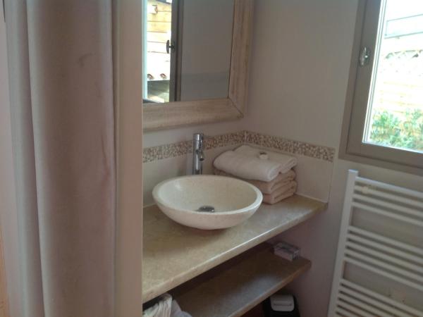 Sarlat Côté Jardin : photo 4 de la chambre chambre double ou lits jumeaux - rez-de-chaussée