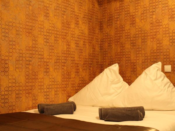 Lovely Studio Cologne West - Neues Momomotel : photo 2 de la chambre lovely familie west