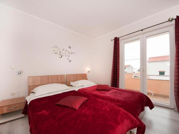 Apartments & Rooms Krecak Sibenik : photo 3 de la chambre chambre lits jumeaux avec balcon