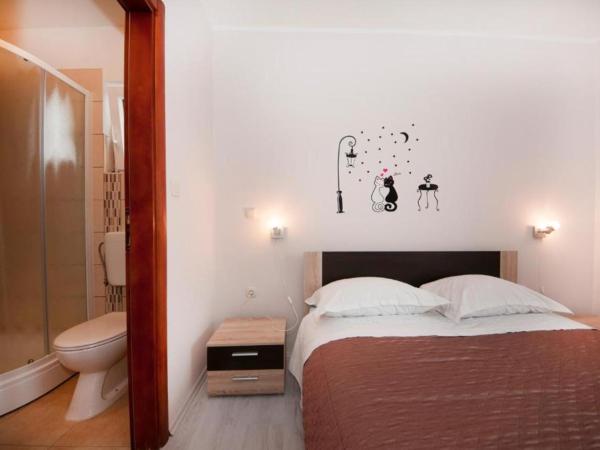 Apartments & Rooms Krecak Sibenik : photo 1 de la chambre chambre double avec balcon