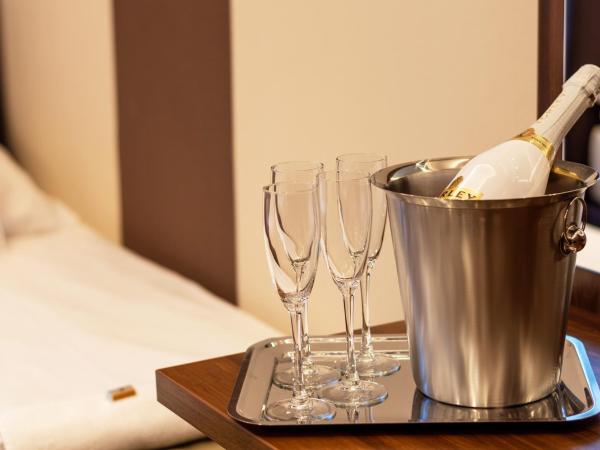 Vén Diófa De Lux Panzió : photo 10 de la chambre chambre quadruple