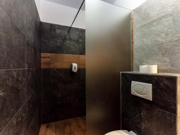 Vén Diófa De Lux Panzió : photo 7 de la chambre chambre triple