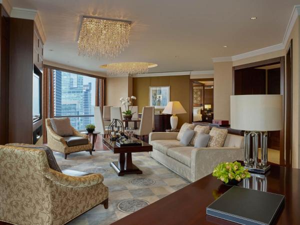 Futian Shangri-La, Shenzhen,Near to Shenzhen Convention&Exhibition Centre, Futian Railway Station : photo 1 de la chambre suite specialty
