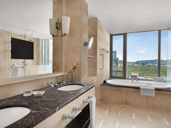 Futian Shangri-La, Shenzhen,Near to Shenzhen Convention&Exhibition Centre, Futian Railway Station : photo 5 de la chambre suite specialty