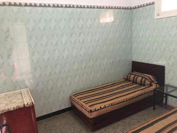 Youth Hostel International Fez : photo 3 de la chambre chambre double standard avec 2 lits doubles