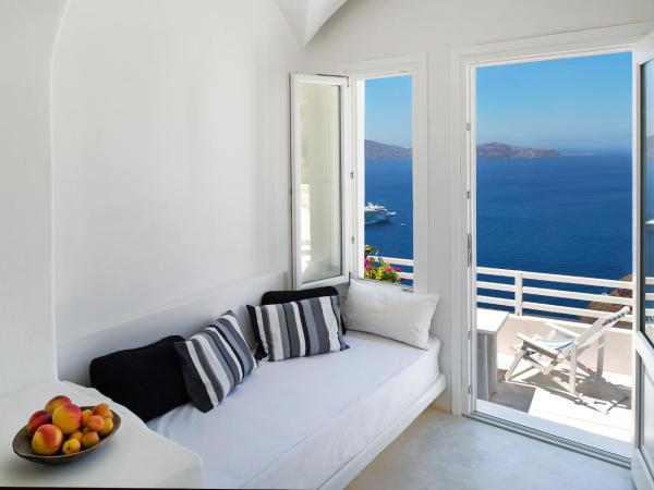 Porto Fira Suites : photo 8 de la chambre suite lune de miel avec vue sur caldera