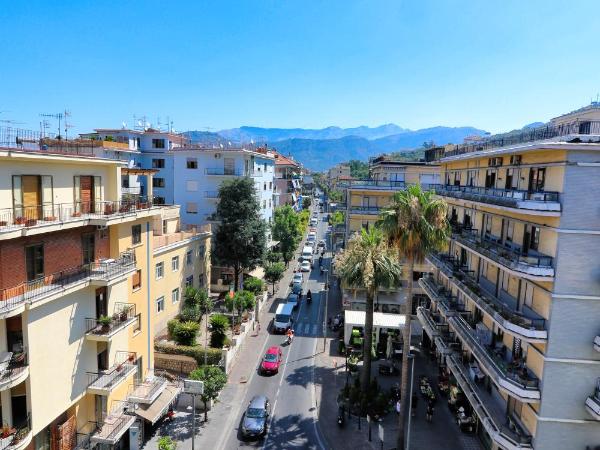 Hotel Tourist : photo 8 de la chambre chambre double classique avec balcon