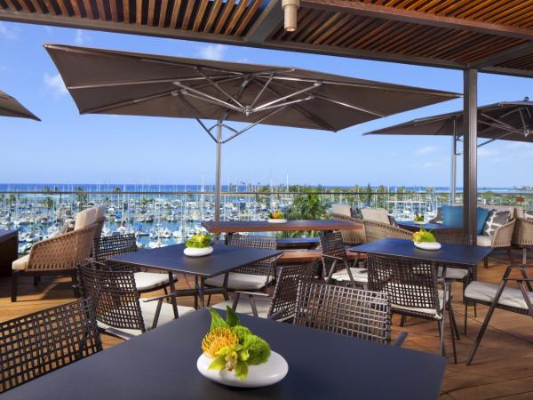 Prince Waikiki : photo 1 de la chambre hébergement lit king-size - Étage club - côté océan