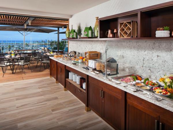 Prince Waikiki : photo 2 de la chambre hébergement lit king-size - Étage club - côté océan