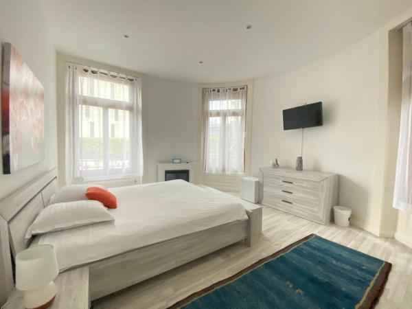 B&B Guest House Du Lac : photo 3 de la chambre chambre double - vue sur montagne