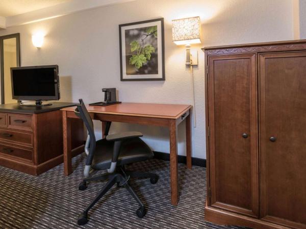 La Quinta Inn & Suites by Wyndham San Antonio Riverwalk : photo 5 de la chambre chambre double avec 2 lits doubles